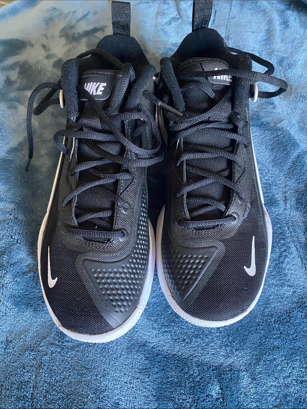 Nike Black and White Training Sneakers